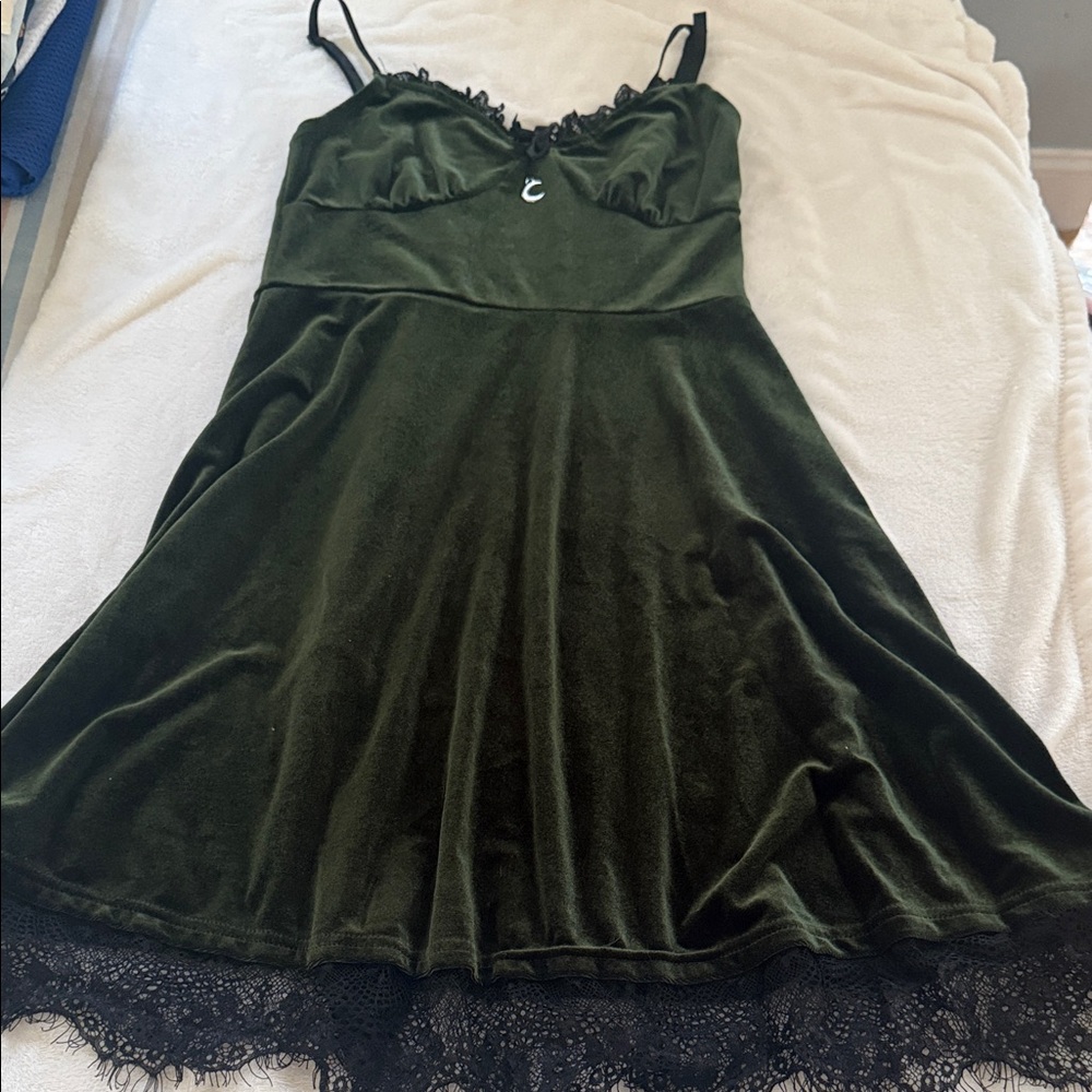 Source unknown velvet like slip dress